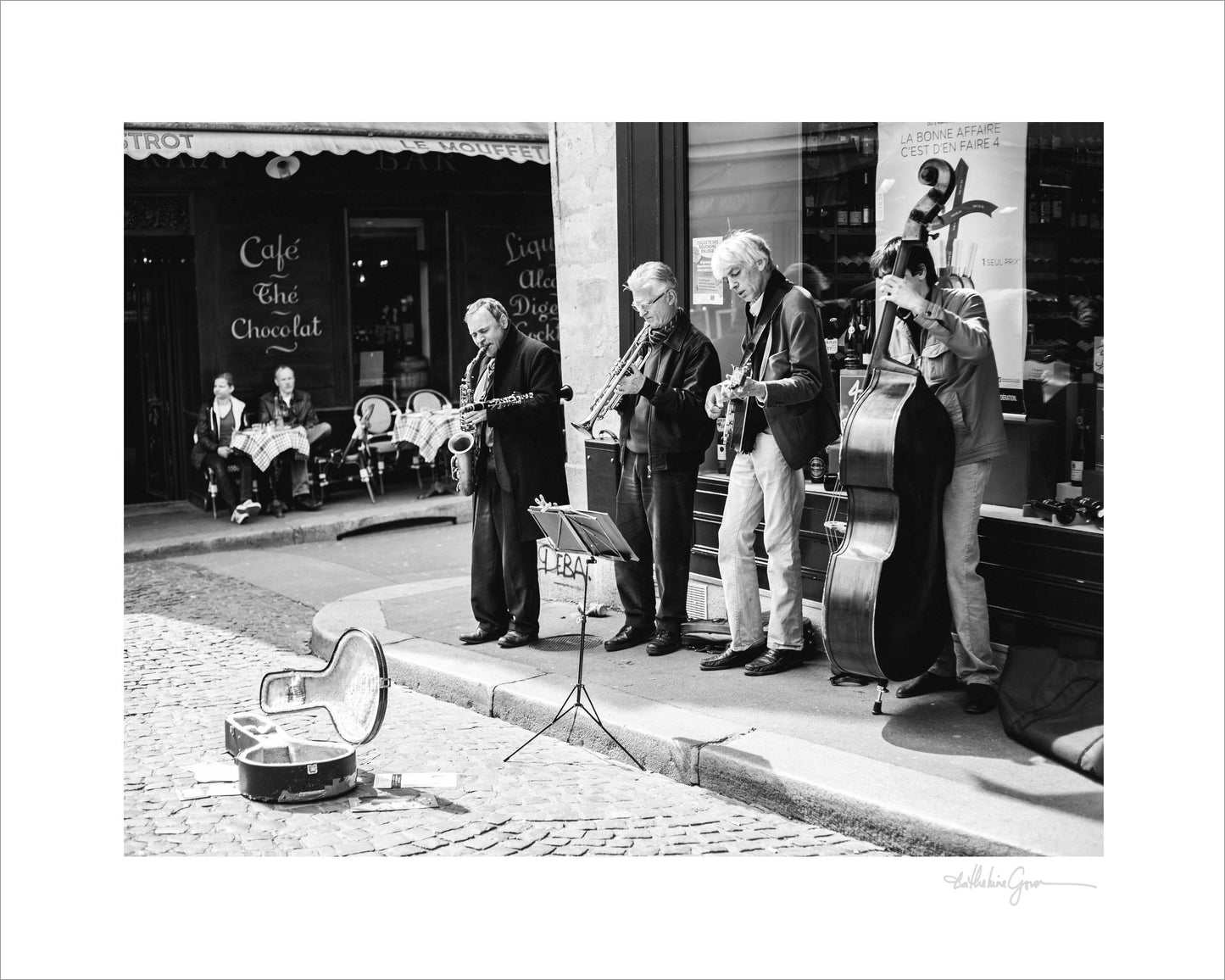 Musicians on Rue Mouffetard