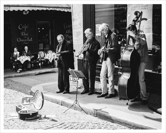 Musicians on Rue Mouffetard